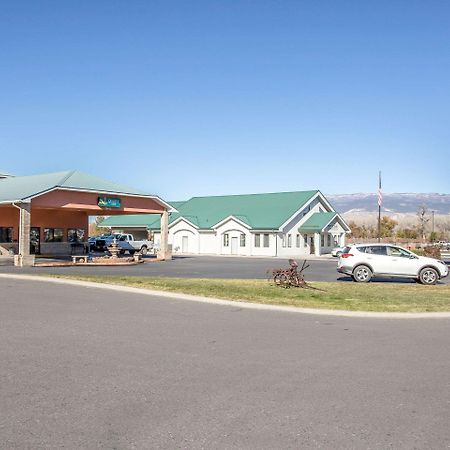Quality Inn Delta Gateway To Rocky Mountains Екстериор снимка