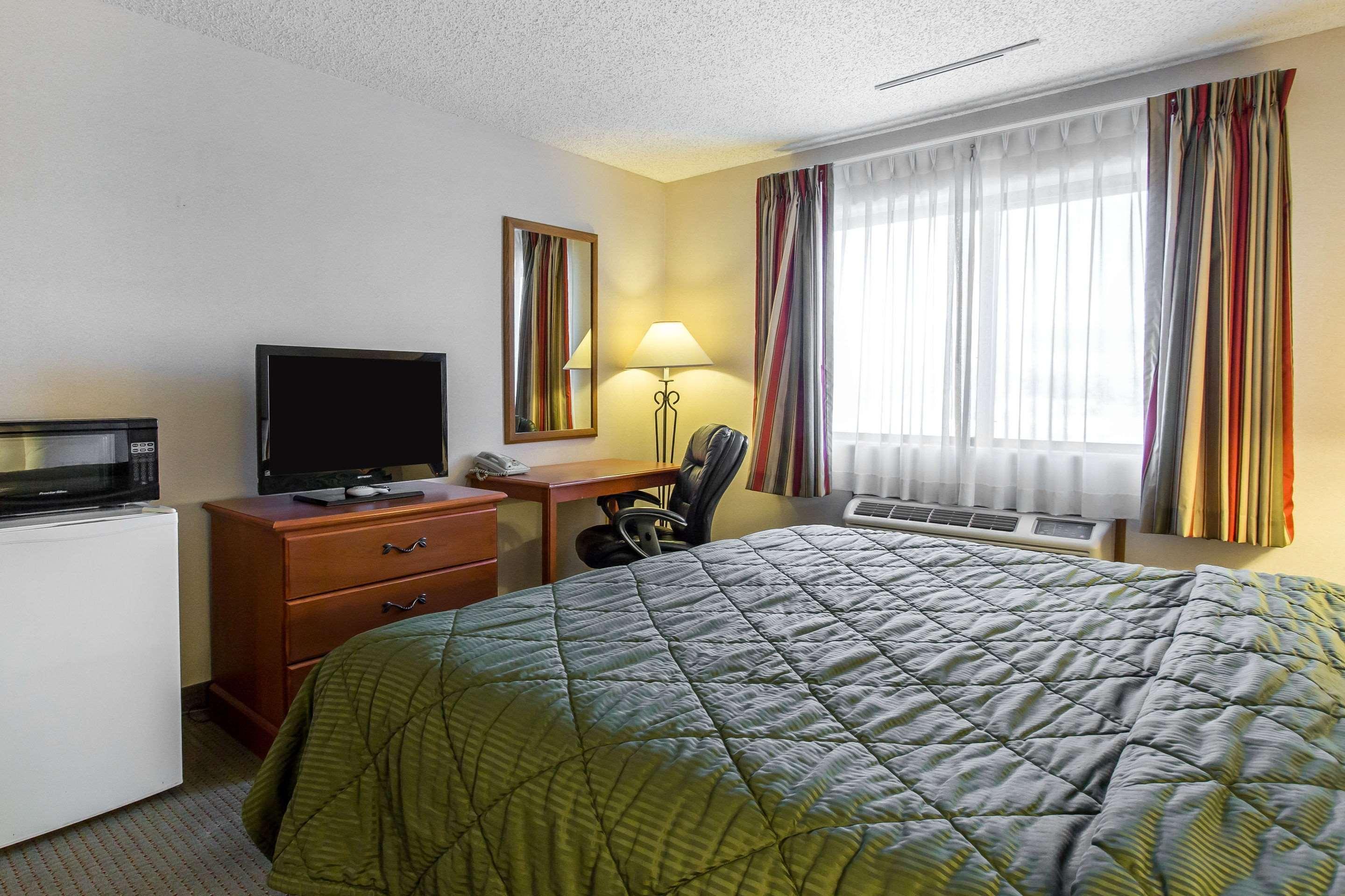 Quality Inn Delta Gateway To Rocky Mountains Екстериор снимка