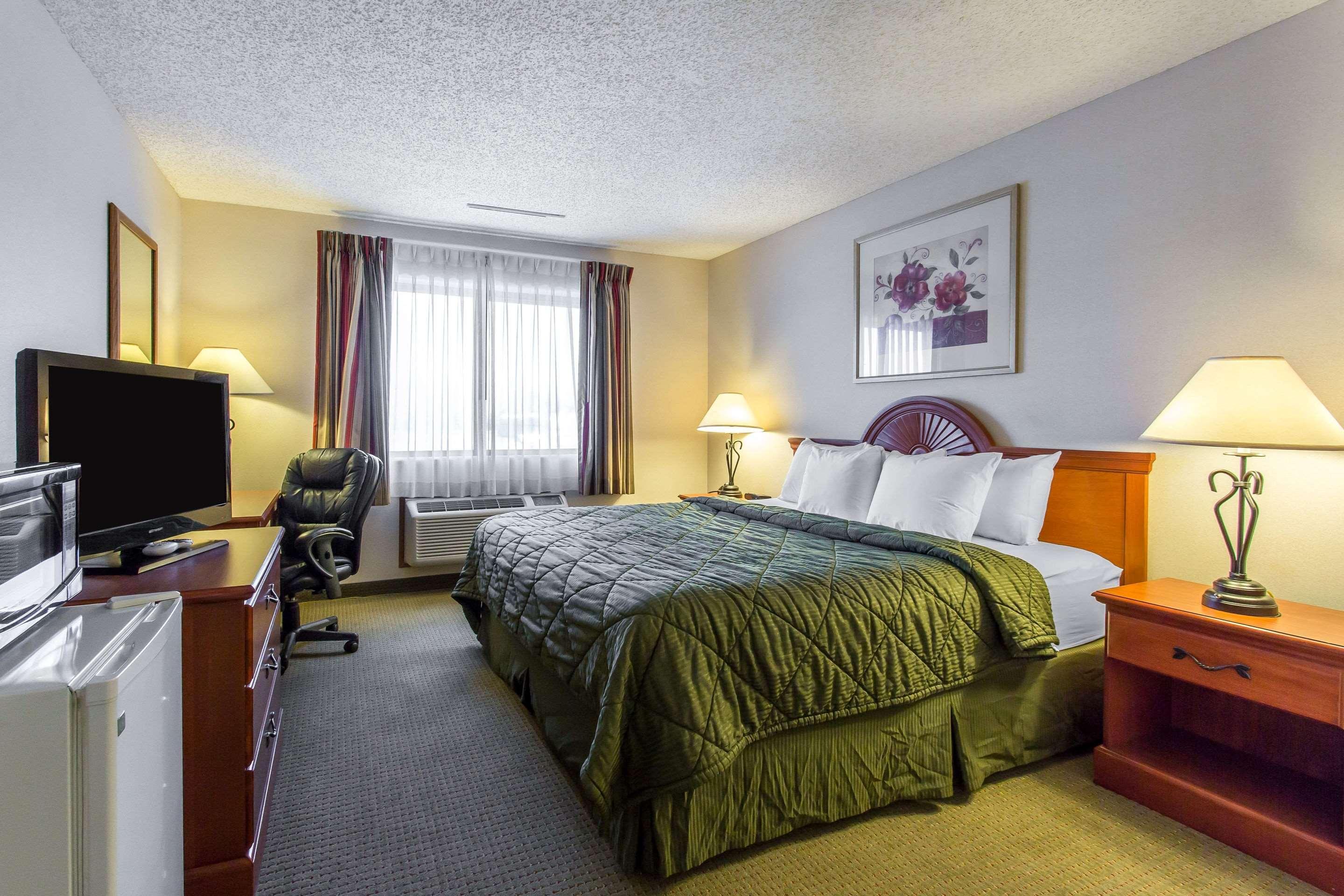 Quality Inn Delta Gateway To Rocky Mountains Екстериор снимка