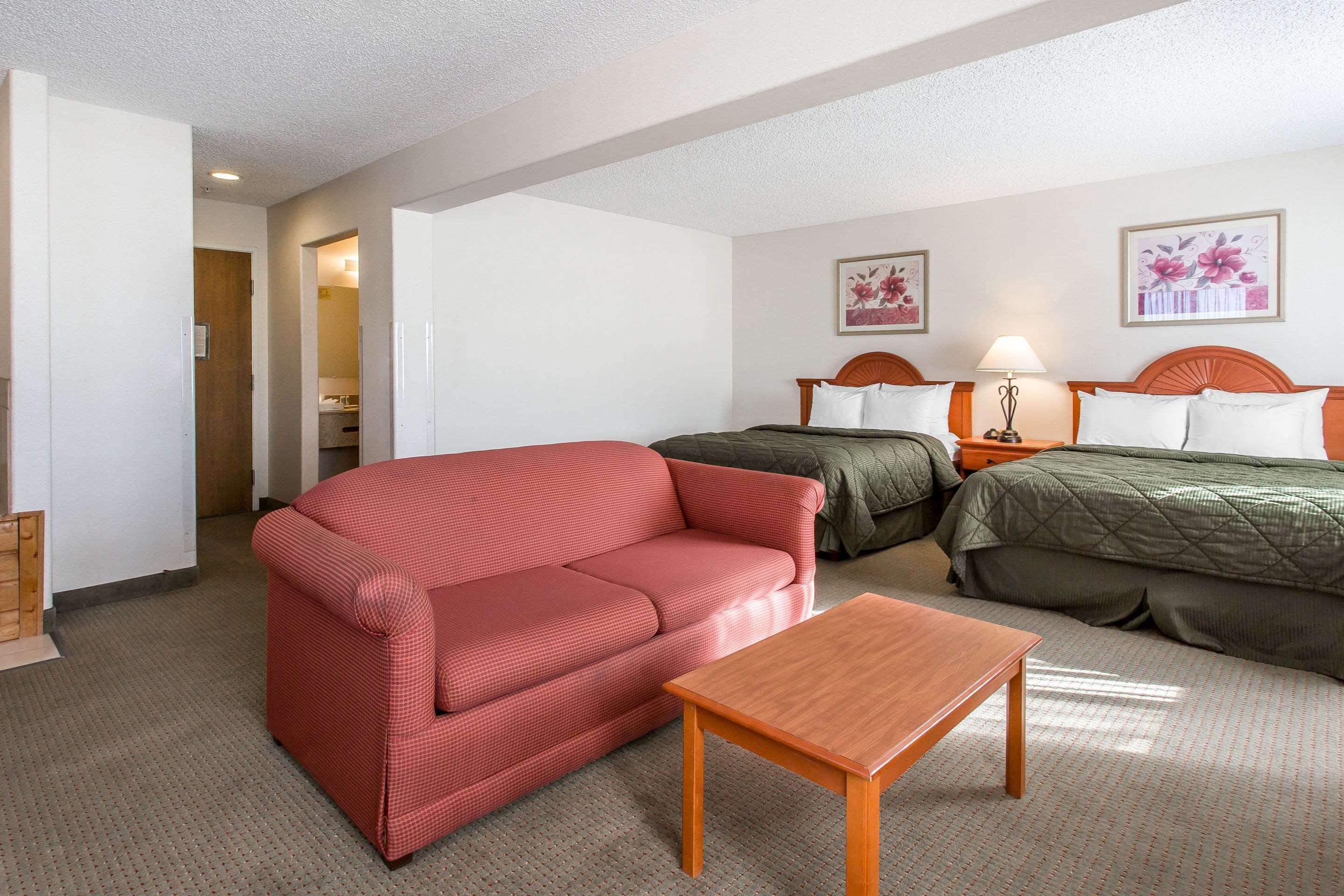 Quality Inn Delta Gateway To Rocky Mountains Екстериор снимка