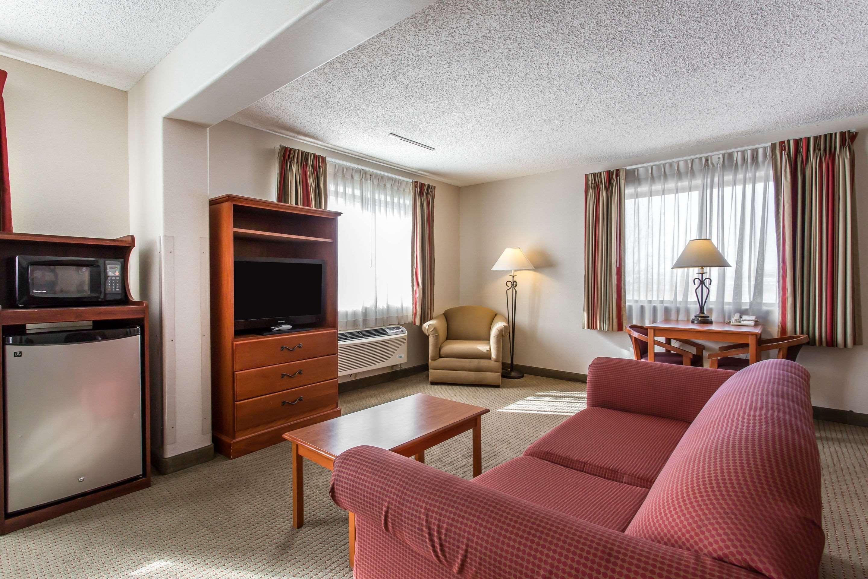 Quality Inn Delta Gateway To Rocky Mountains Екстериор снимка