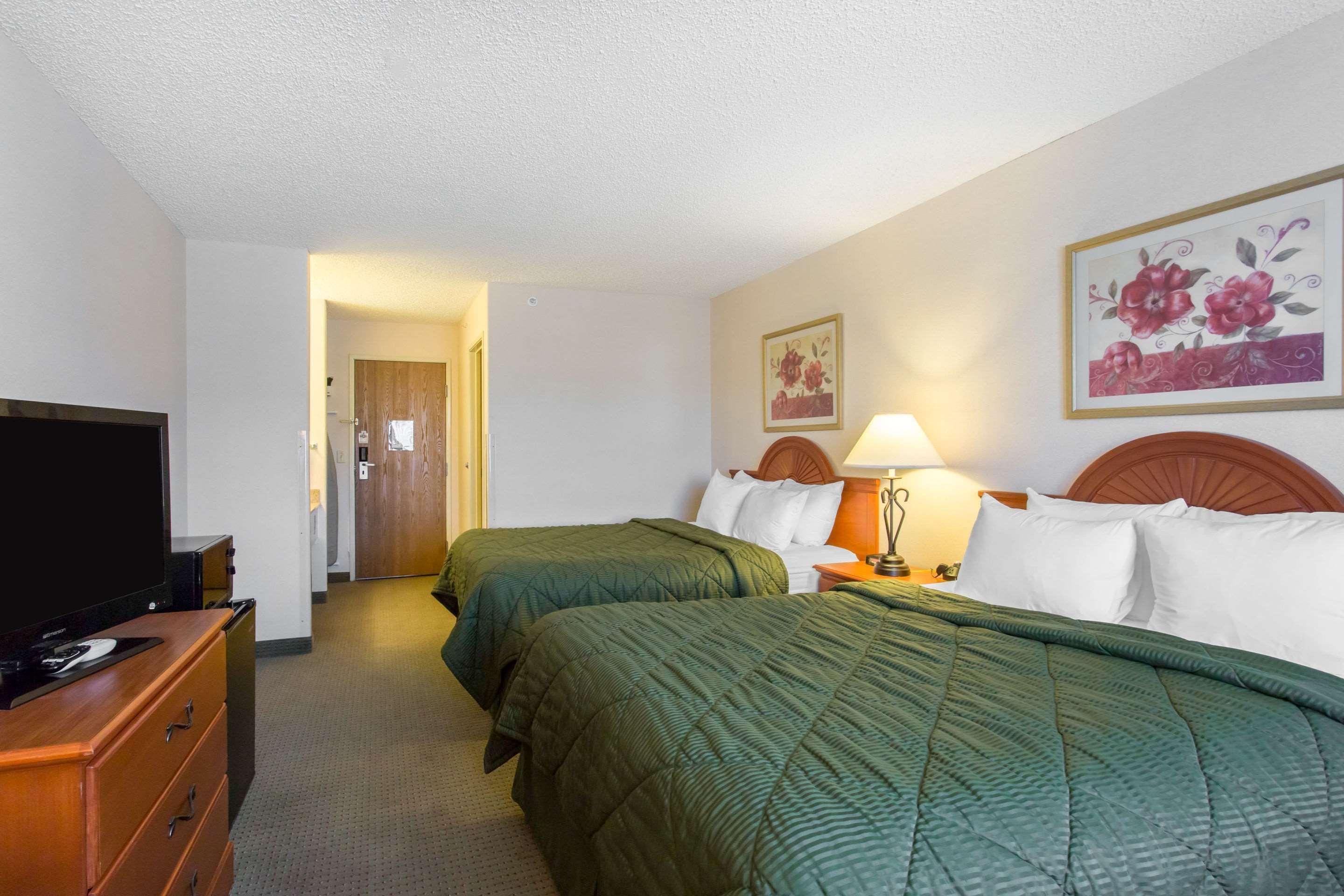 Quality Inn Delta Gateway To Rocky Mountains Екстериор снимка