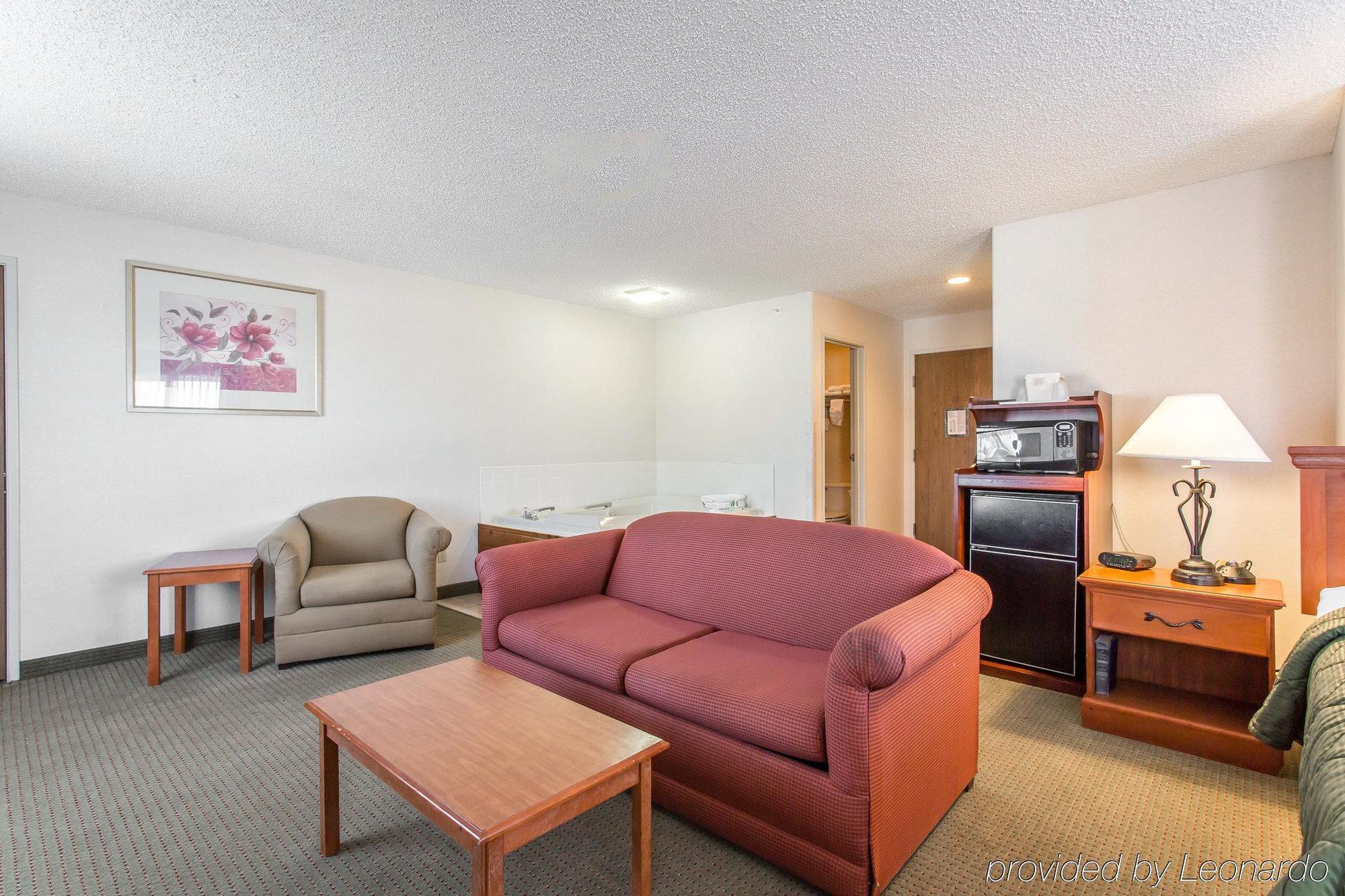 Quality Inn Delta Gateway To Rocky Mountains Екстериор снимка