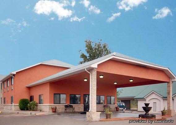 Quality Inn Delta Gateway To Rocky Mountains Екстериор снимка